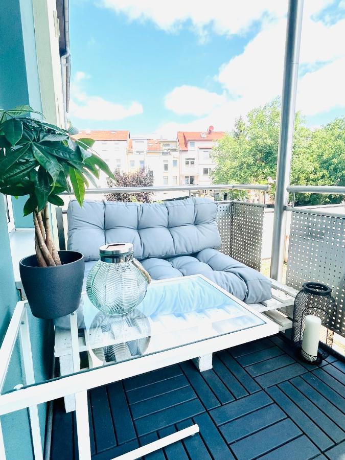 Renoviertes Apartment In Zentraler Lage - Wlan, Smart-Tv, Kuche, Balkon Und Queensize-Bett Fur 4 Gaste Erfurt Kültér fotó